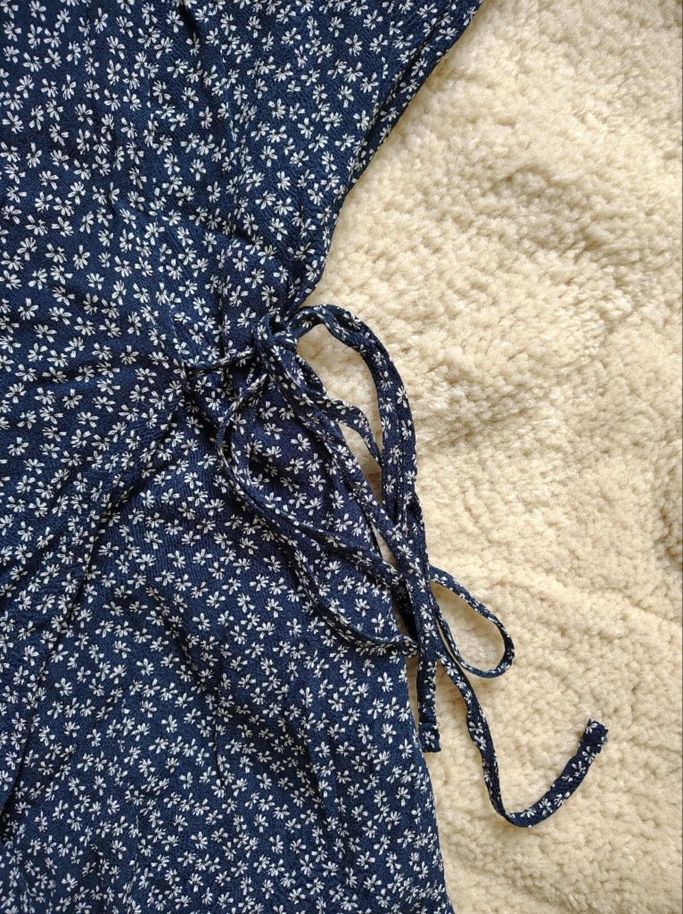 Brandy Melville S/M Blue Daisy Print Robbie Wrap Dress Made In Italy - Picture 3 of 14